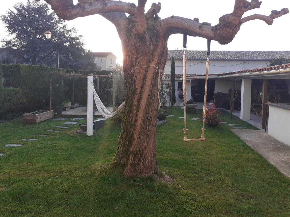 Chez Jeanfi Bed & Breakfast Fronsac  Luaran gambar