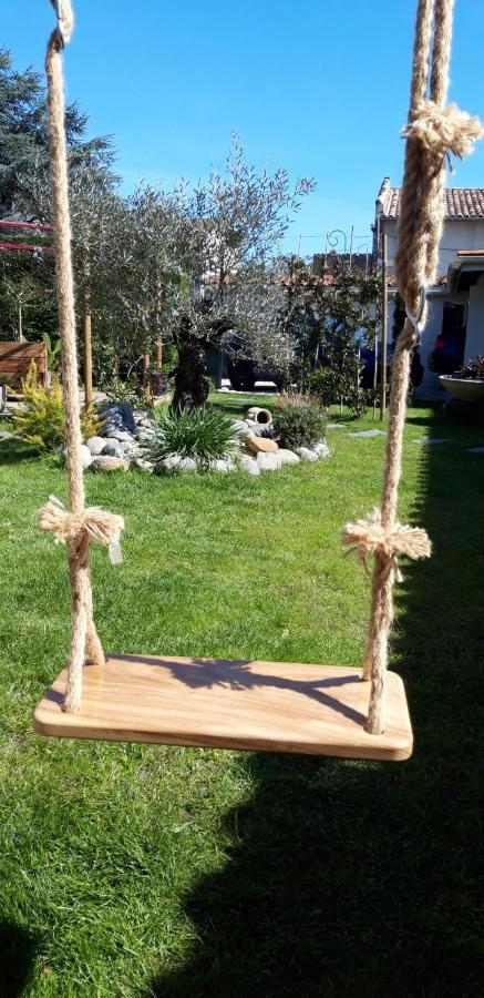 Chez Jeanfi Bed & Breakfast Fronsac  Luaran gambar
