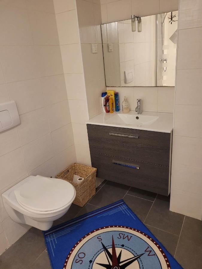 Chez Jeanfi Bed & Breakfast Fronsac  Luaran gambar