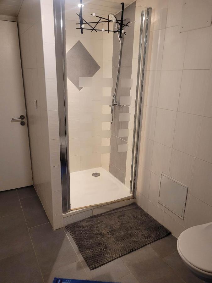 Chez Jeanfi Bed & Breakfast Fronsac  Luaran gambar