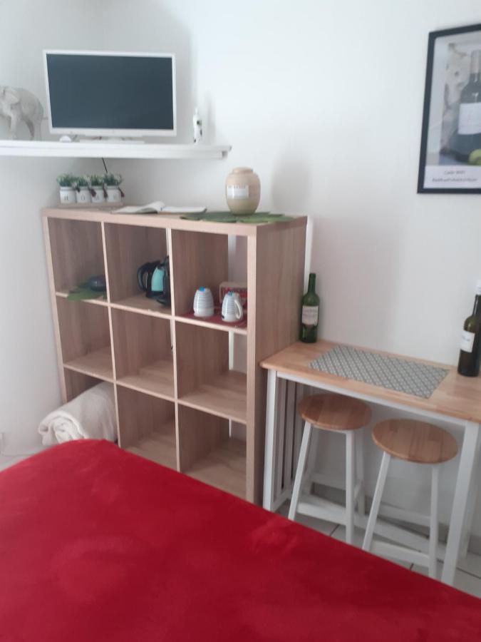 Chez Jeanfi Bed & Breakfast Fronsac  Luaran gambar